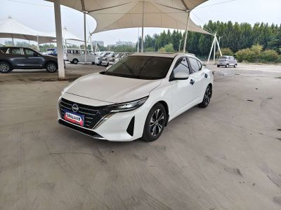 Nissan Sylphy, 2024 г., чёрный, 37 000 км Nissan Sylphy, 2025 г., белый, 12 000 км