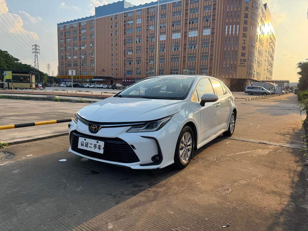 Toyota Corolla, 2022 г., белый, 50 000 км Toyota Corolla, 2022 г., белый, 50 000 км