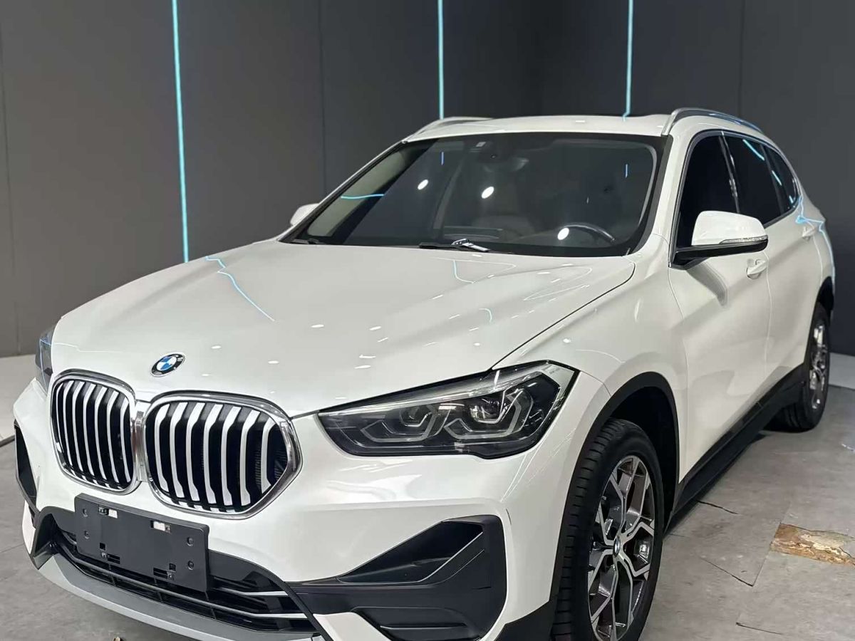 BMW X1, 2021 г., белый, 63 800 км BMW X1 2021 sDrive25Li комплектация «Лидер»