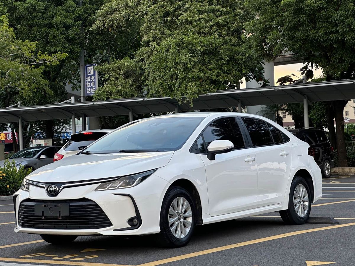 Toyota Corolla, 2021 г., белый, 79 000 км Toyota Corolla, 2021 г., белый, 79 000 км