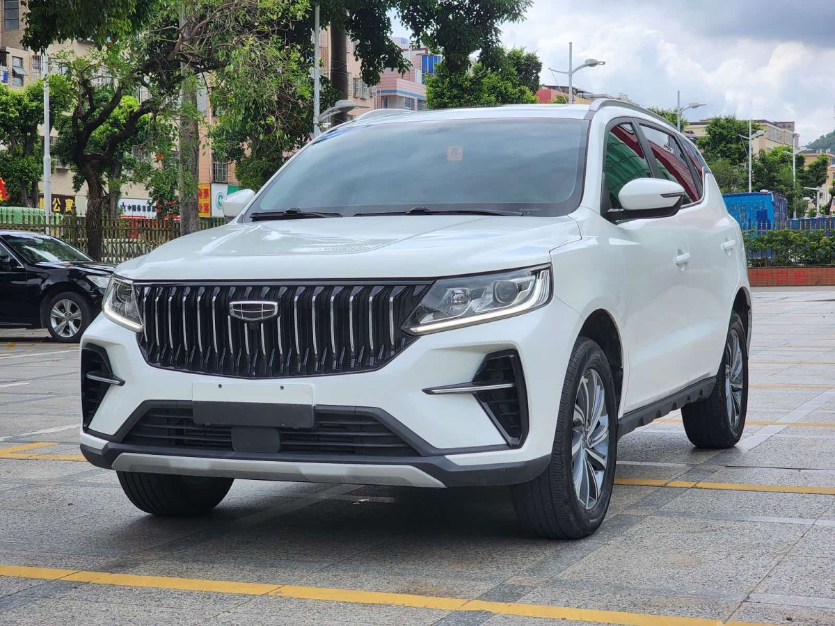 Geely 远景X6, 2024 г., белый, 30 000 км Geely 远景X6, 2024 г., белый, 30 000 км