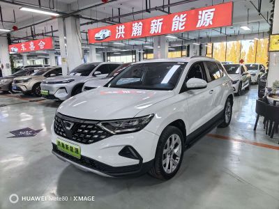 Mercedes-Benz 奔驰GLB, 2021 г., белый, 73 000 км Jetta 捷达VS5, 2022 г., белый, 43 000 км