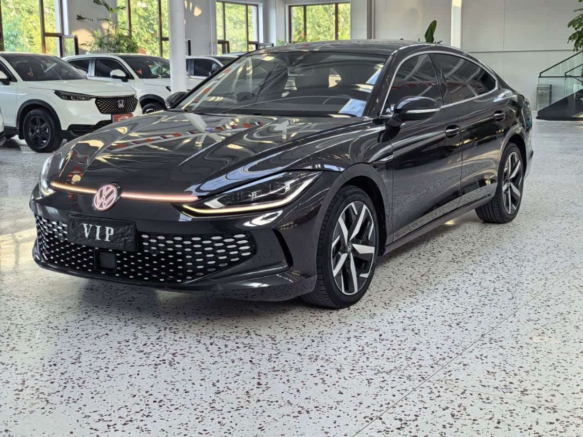 Volkswagen Lamando, 2022 г., чёрный, 62 500 км Volkswagen Lamando 2022 Lamando L 280TSI DSG комплектация «Кула»