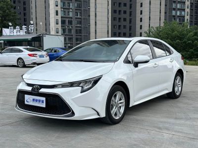 Toyota Levin, 2022 г., чёрный, 52 000 км Toyota Levin, 2023 г., белый, 20 000 км