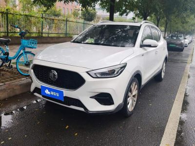 MG MG5天蝎座, 2022 г., белый, 28 000 км MG 名爵ZS, 2021 г., белый, 50 900 км