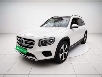 Mercedes-Benz GLB, 2021 г., чёрный, 64 000 км Mercedes-Benz 奔驰GLB, 2022 г., белый, 47 700 км