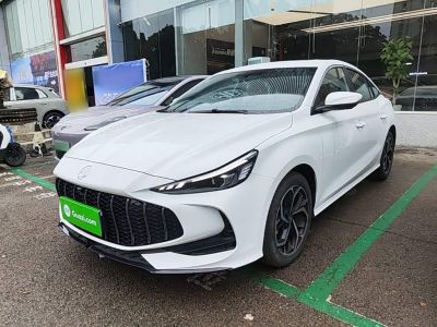 MG 5, 2025 г., белый, 5 600 км MG 5, 2025 г., белый, 6 700 км