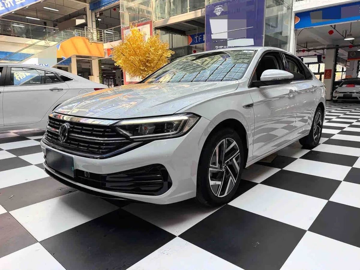 Volkswagen Sagitar, 2022 г., белый, 38 000 км Volkswagen Sagitar 2023 200TSI DSG комплектация «Чаоюэ»