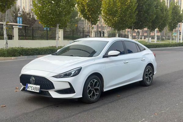 Peugeot 标致508, 2024 г., серебристый / серый, 35 500 км MG 5, 2022 г., белый, 30 000 км
