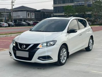 Nissan TIIDA, 2023 г., зелёный, 22 000 км Nissan 骐达TIIDA, 2024 г., белый, 45 000 км