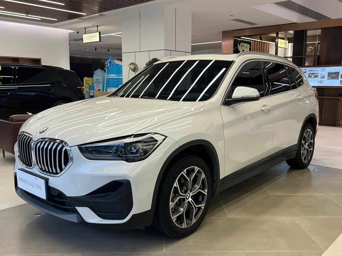 BMW X1, 2023 г., белый, 39 000 км BMW X1 2022 sDrive25Li комплектация «Лидер»