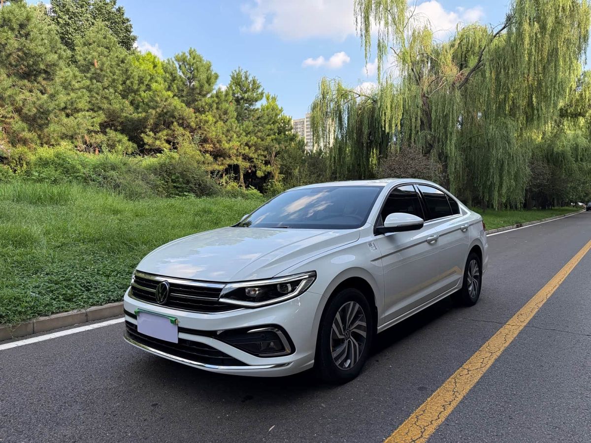 Volkswagen Bora, 2024 г., белый, 29 000 км Volkswagen Bora 2024 280TSI DSG комплектация «Шусин»