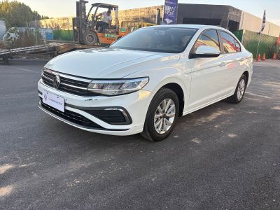 Volkswagen Bora, 2024 г., белый, 42 000 км Volkswagen Bora 2023 200TSI DSG Чансин версия