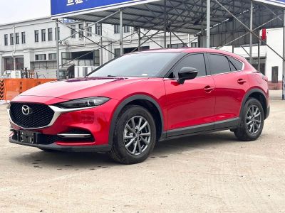 Toyota Levin, 2022 г., белый, 18 000 км Mazda CX-4, 2023 г., красный / фиолетовый, 48 000 км