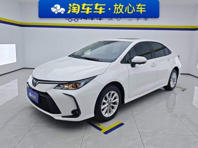 Skoda Superb, 2024 г., чёрный, 8 500 км Toyota Corolla, 2021 г., белый, 31 000 км