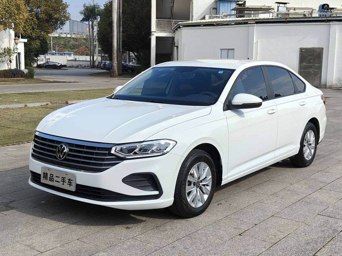 Volkswagen Lavida, 2024 г., белый, 40 000 км Volkswagen Lavida 2024 1.5L автомат Дэи версия
