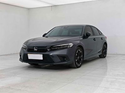 Skoda Superb, 2023 г., серебристый / серый, 17 000 км Honda Civic, 2024 г., серебристый / серый, 16 000 км