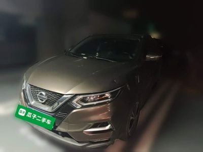 Nissan Qashqai, 2023 г., синий, 41 000 км Nissan 逍客, 2023 г., шампань / коричневый, 20 200 км