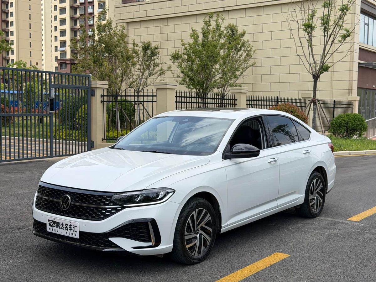 Volkswagen Lavida, 2024 г., белый, 5 900 км Volkswagen Lavida 2024 300TSI DSG исполнение «Звёздное небо» комплектация «Лидер»