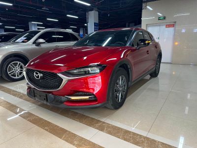 Mazda 3 Axela, 2025 г., белый, 15 600 км Mazda CX-4, 2021 г., красный / фиолетовый, 49 000 км