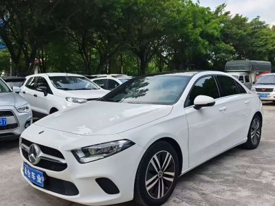 Mercedes-Benz A-Class, 2022 г., белый, 30 000 км Mercedes-Benz A级 2022 A 180 L