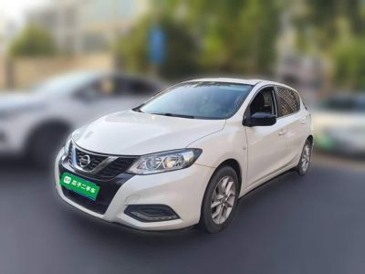 Nissan Sylphy, 2026 г., серебристый / серый, 9 800 км Nissan 骐达TIIDA, 2021 г., белый, 10 700 км