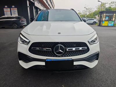 Mercedes-Benz GLA, 2021 г., красный / фиолетовый, 65 000 км Mercedes-Benz 奔驰GLA, 2022 г., белый, 23 000 км