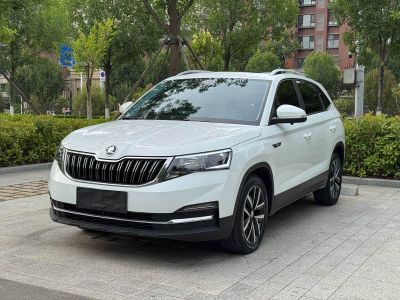Skoda Kamiq, 2022 г., жёлтый / оранжевый, 25 800 км Skoda 柯米克, 2023 г., белый, 13 000 км