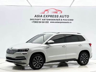 Skoda Karoq, 2022 г., шампань / коричневый, 34 000 км Skoda 柯珞克, 2023 г., белый, 25 000 км