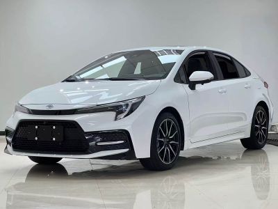 Toyota Levin, 2022 г., чёрный, 52 000 км Toyota Levin, 2023 г., белый, 15 800 км