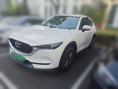 Mazda CX-4, 2021 г., белый, 1 400 км Mazda CX-5, 2021 г., белый, 35 200 км