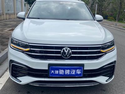 Volkswagen Tiguan L, 2023 г., белый, 42 600 км Volkswagen Tiguan L 2022 380TSI автомат полный привод R-Line комплектация «Юэсян» 7 мест