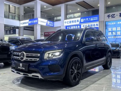 Mercedes-Benz GLB, 2021 г., серебристый / серый, 38 000 км Mercedes-Benz 奔驰GLB, 2021 г., синий, 40 000 км