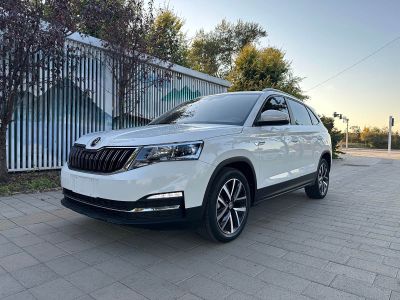 Skoda Kamiq, 2021 г., белый, 32 800 км Skoda 柯米克, 2022 г., белый, 27 000 км