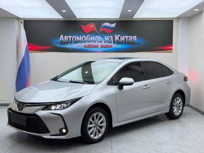Toyota Corolla, 2022 г., белый, 48 000 км Toyota Corolla, 2022 г., серебристый / серый, 23 100 км