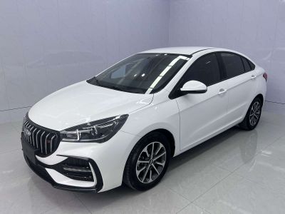 Chery 瑞虎5x, 2023 г., белый, 29 200 км Chery 艾瑞泽5, 2024 г., белый, 23 000 км