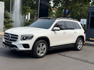 Mercedes-Benz GLB, 2021 г., чёрный, 64 000 км Mercedes-Benz 奔驰GLB, 2022 г., белый, 43 000 км