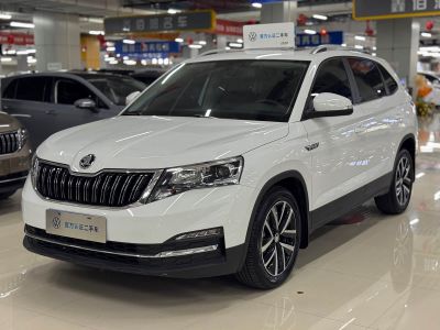 Skoda Kamiq, 2022 г., жёлтый / оранжевый, 25 800 км Skoda 柯米克, 2023 г., белый, 12 000 км