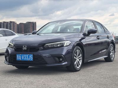 Audi A3, 2022 г., зелёный, 27 000 км Honda Civic, 2022 г., серебристый / серый, 40 000 км