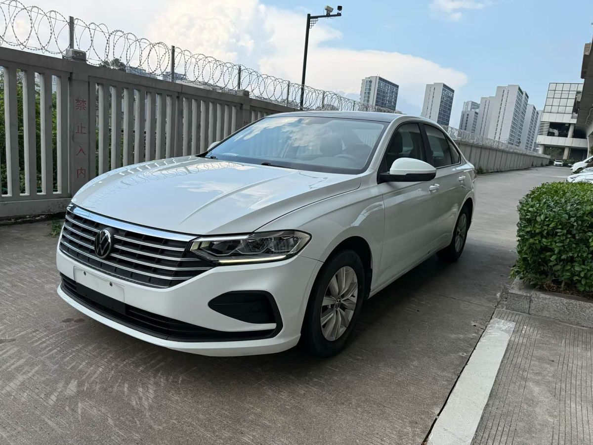 Volkswagen Lavida, 2023 г., белый, 32 000 км Volkswagen Lavida 2023 1.5L автомат Дэи версия