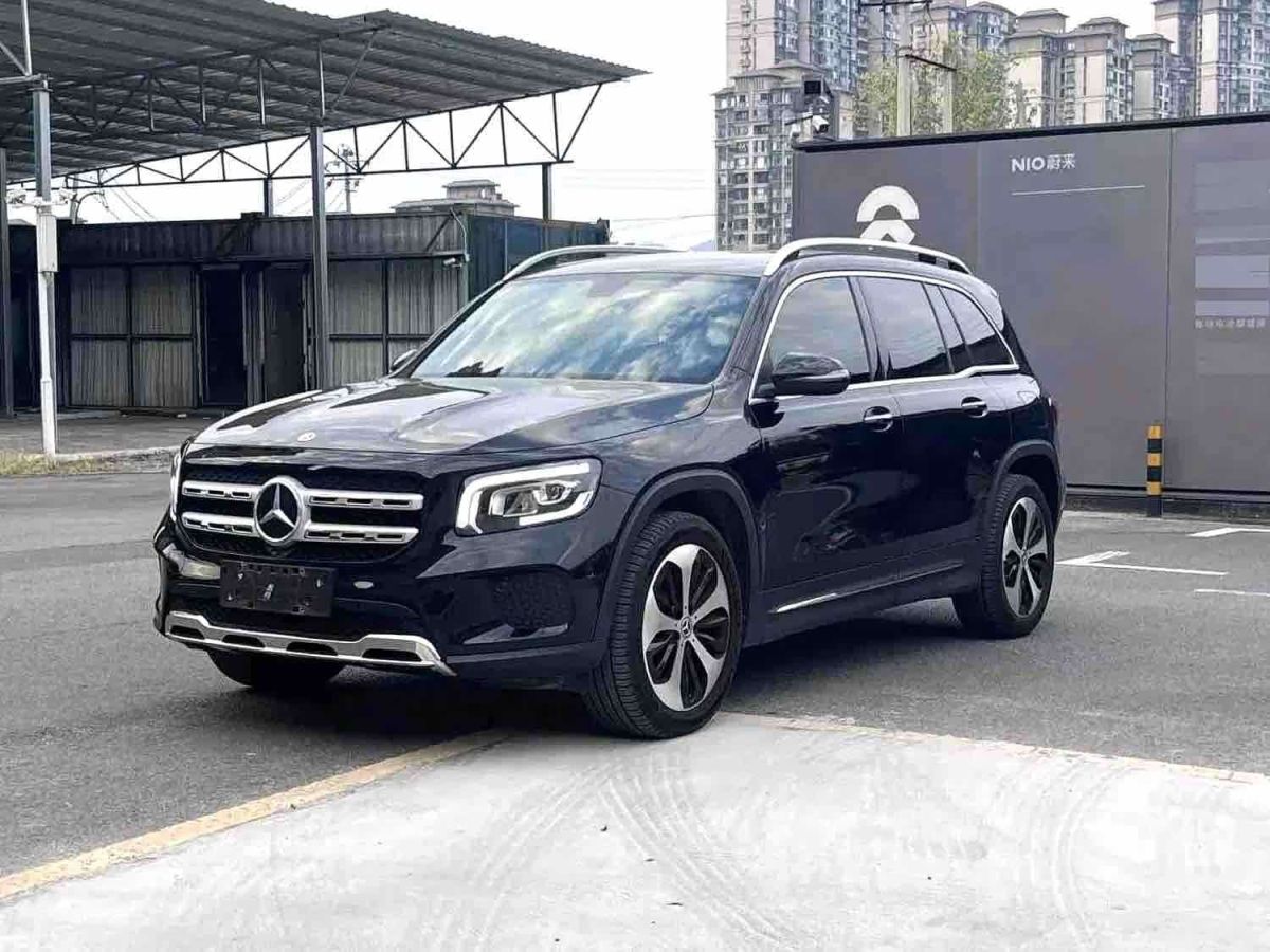 Mercedes-Benz GLB, 2021 г., чёрный, 64 000 км Mercedes-Benz 奔驰GLB, 2021 г., чёрный, 64 000 км