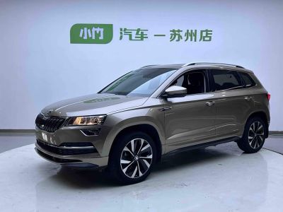 Skoda Karoq, 2022 г., белый, 34 000 км Skoda 柯珞克, 2022 г., серебристый / серый, 27 000 км