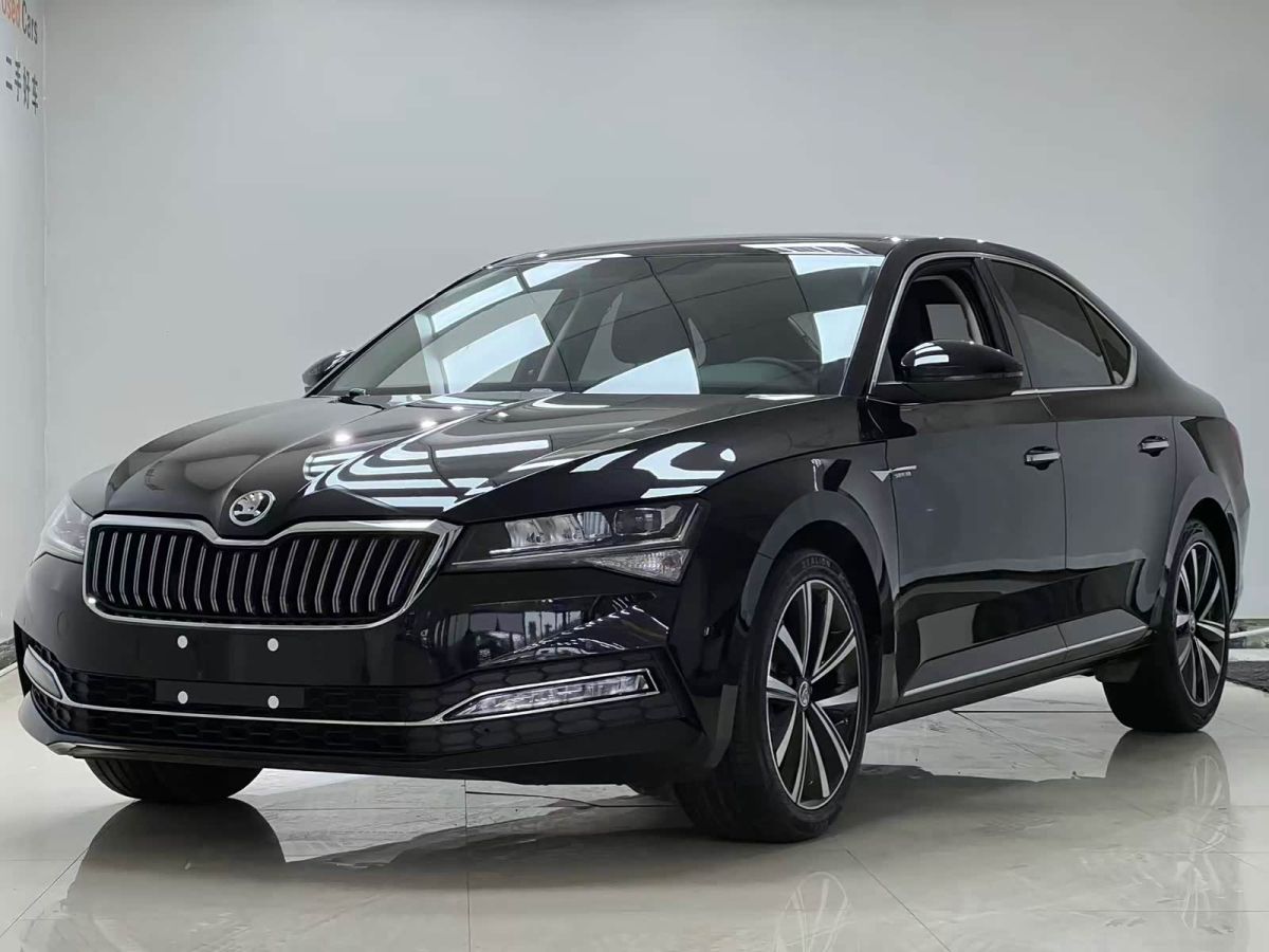 Skoda Superb, 2024 г., чёрный, 39 000 км Skoda 速派, 2024 г., чёрный, 39 000 км