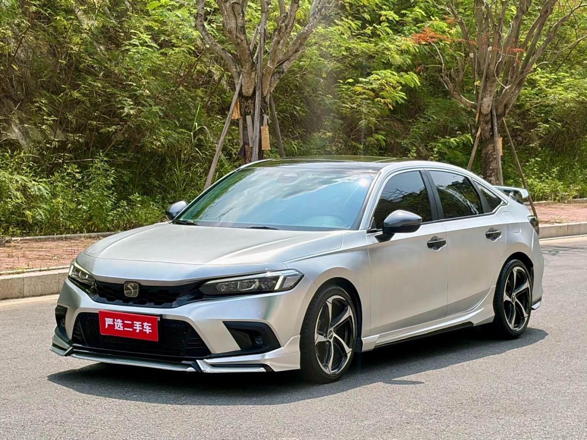 Honda Civic, 2023 г., серебристый / серый, 60 000 км Honda Civic, 2023 г., серебристый / серый, 60 000 км