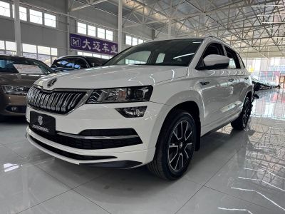 Skoda Karoq, 2022 г., шампань / коричневый, 34 000 км Skoda 柯珞克, 2023 г., белый, 31 970 км