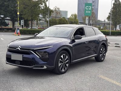 Citroen 凡尔赛C5 X, 2021 г., белый, 57 000 км Citroen 凡尔赛C5 X, 2025 г., синий, 13 000 км