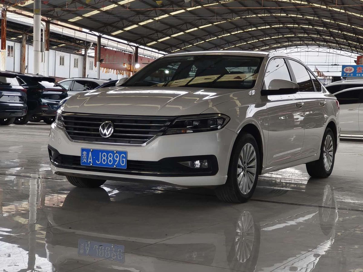Volkswagen Lavida, 2021 г., белый, 50 000 км Volkswagen Lavida 2021 280TSI DSG Комфорт