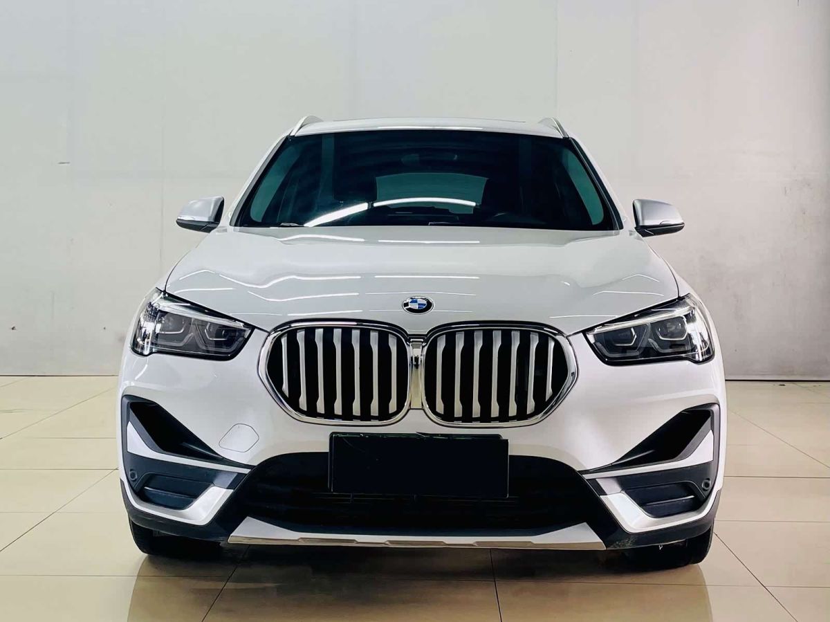 BMW X1, 2021 г., белый, 64 400 км BMW X1 2021 sDrive20Li комплектация «Эксклюзив»