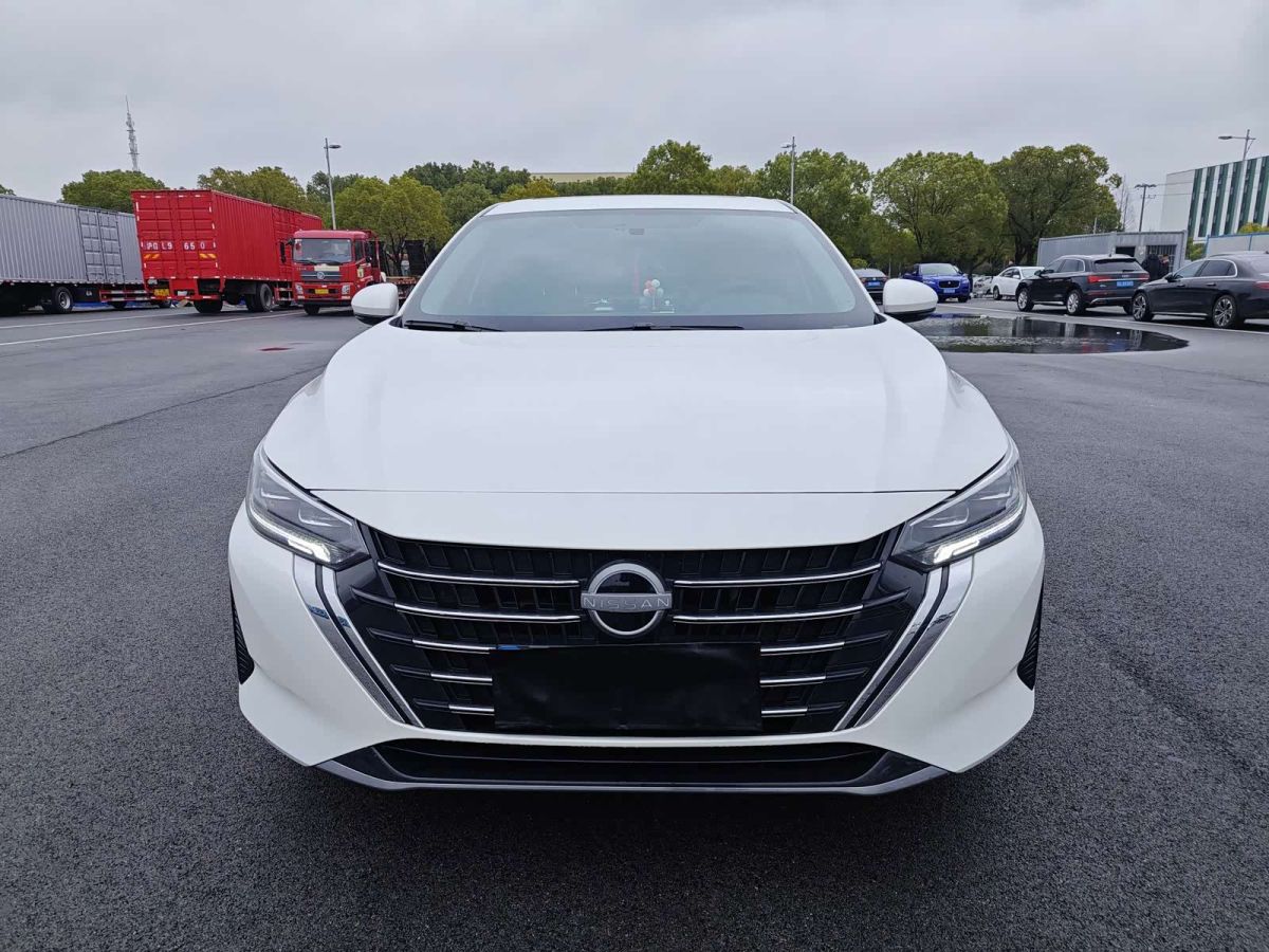 Nissan Sylphy, 2025 г., белый, 30 000 км Nissan Sylphy, 2025 г., белый, 30 000 км