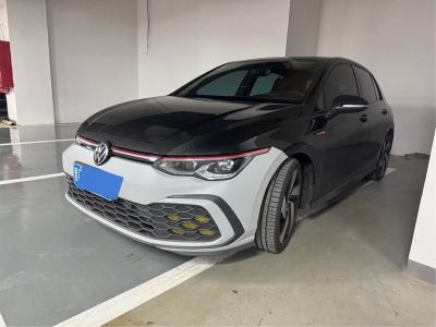 Volkswagen Golf GTI, 2023 г., серебристый / серый, 8 800 км Volkswagen Golf GTI 2023 380TSI DSG GTI